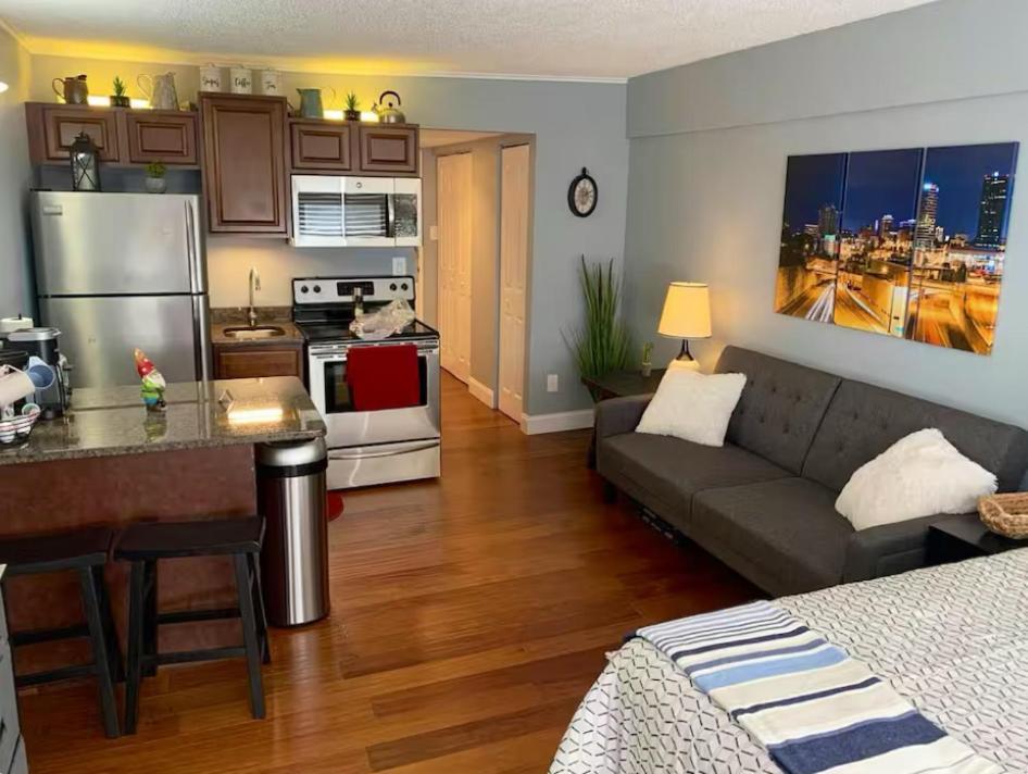 Condo Close To Stadium And Free Parking نوكسفيل المظهر الخارجي الصورة